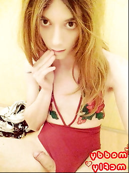 Impressive shemale slut is posing naked