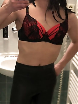 Stunning streetwalker wants to have sex with you